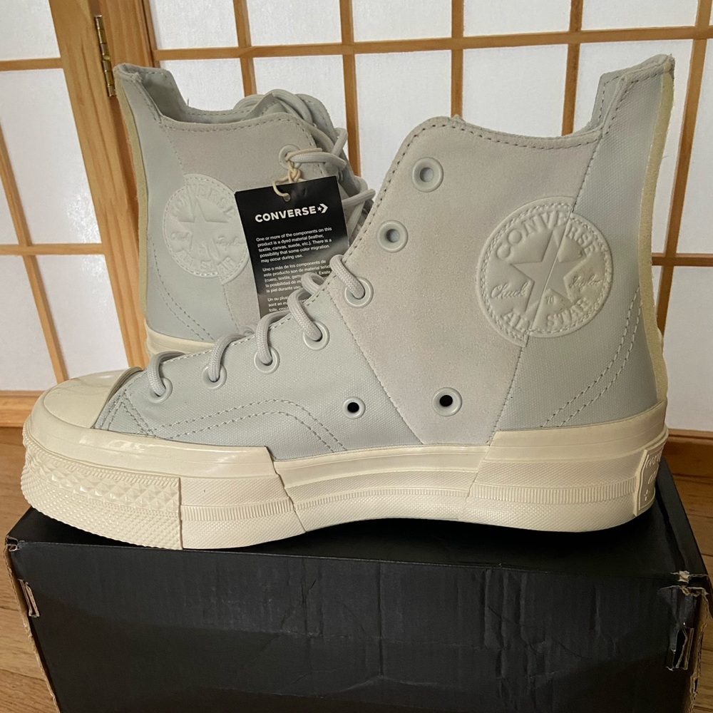 BNWT Converse 70 Plus - Size 8.5W